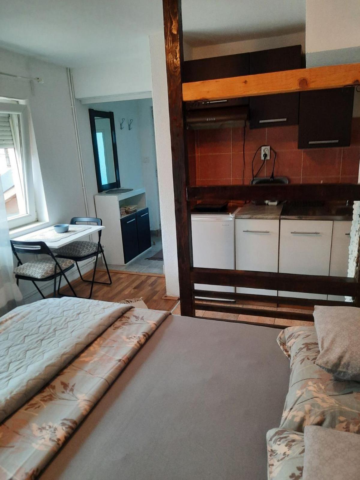 Apartmani Biljana Lazic Vrnjačka Banja Esterno foto