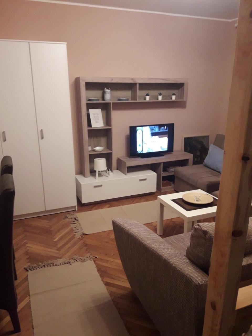 Apartmani Biljana Lazic Vrnjačka Banja Esterno foto